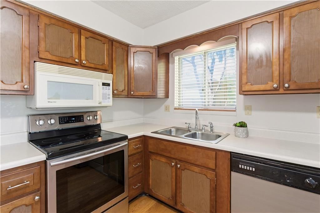 8314 MACKEY Street — photo 4