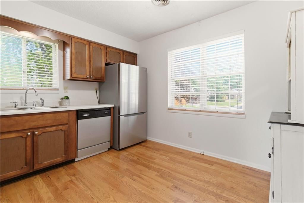 8314 MACKEY Street — photo 6