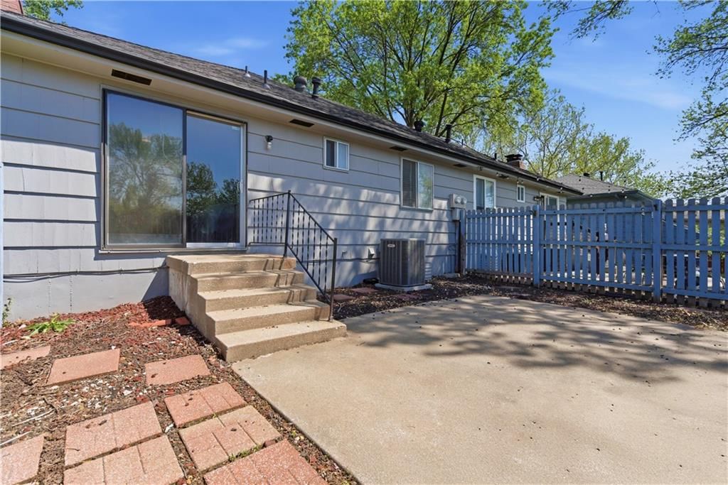 8314 MACKEY Street — photo 15