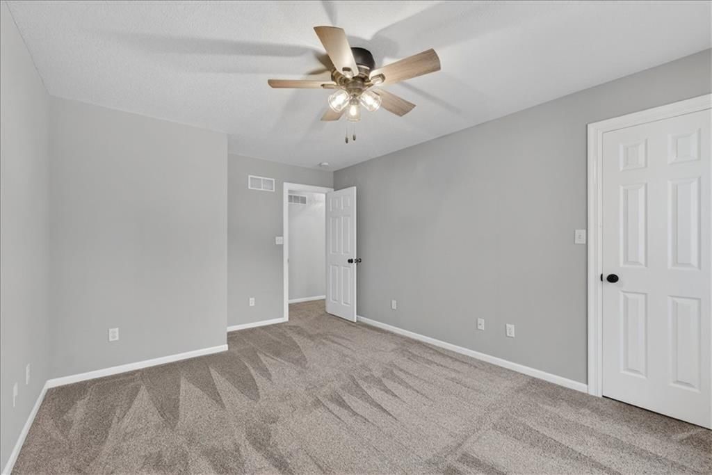 416 NW HIGHCLIFFE Circle — photo 40