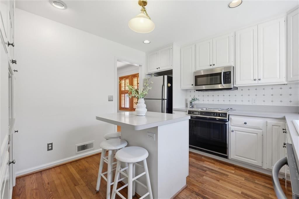 5302 W 57th Street — photo 9