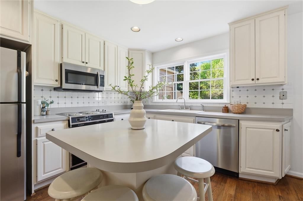 5302 W 57th Street — photo 10