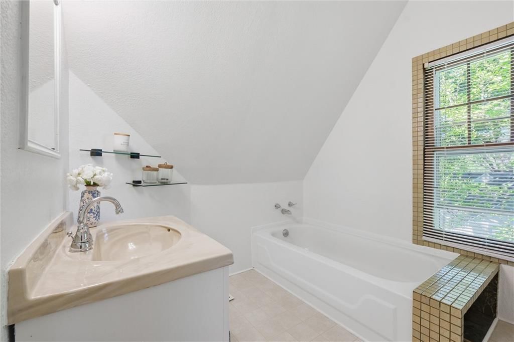5302 W 57th Street — photo 17