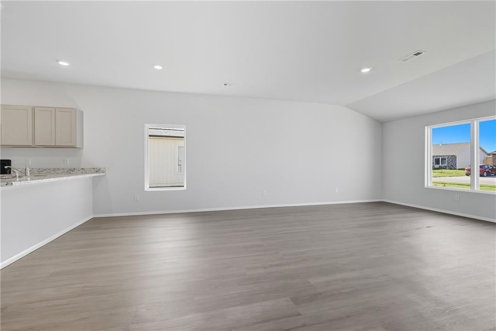 20846 Starside Street — photo 7