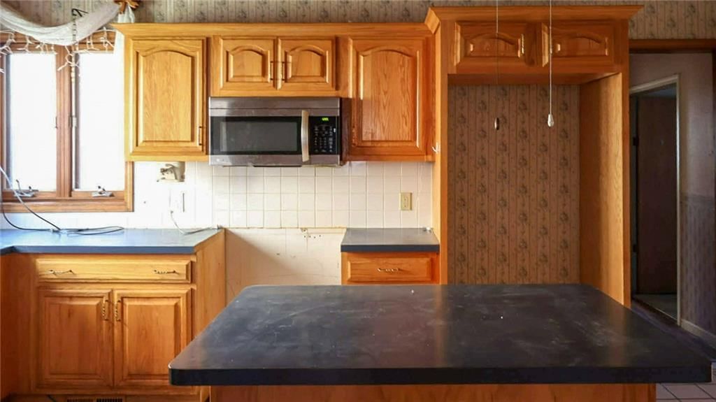 203 S Sycamore Street — photo 9