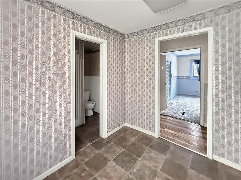 203 S Sycamore Street — photo 20