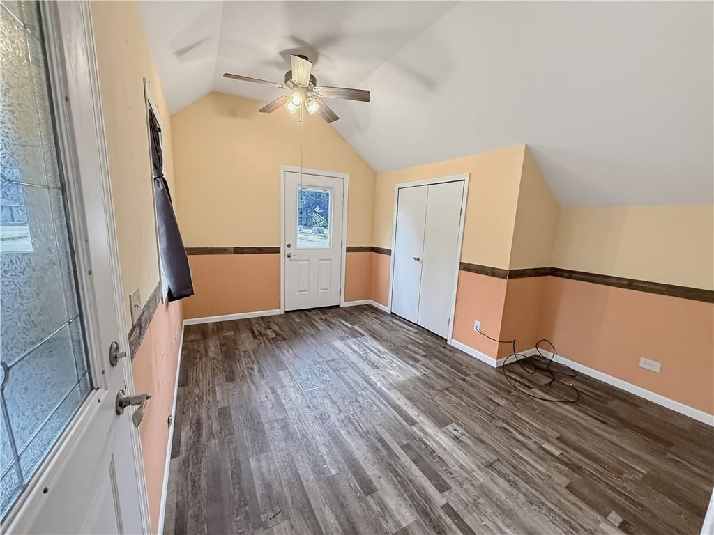 203 S Sycamore Street — photo 29