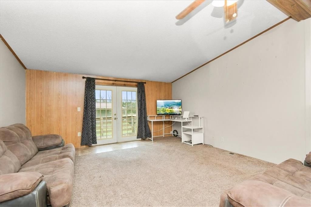 12391 SW Spring Street — photo 5
