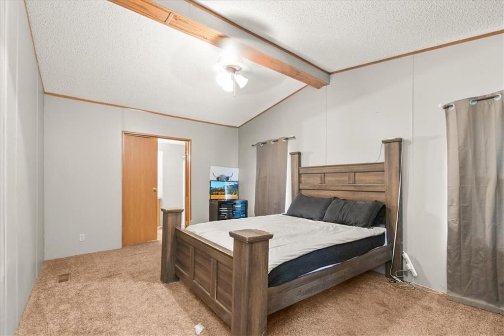 12391 SW Spring Street — photo 13