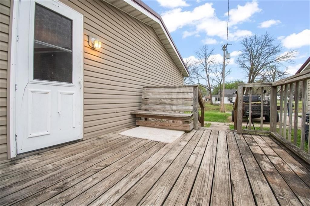 12391 SW Spring Street — photo 17