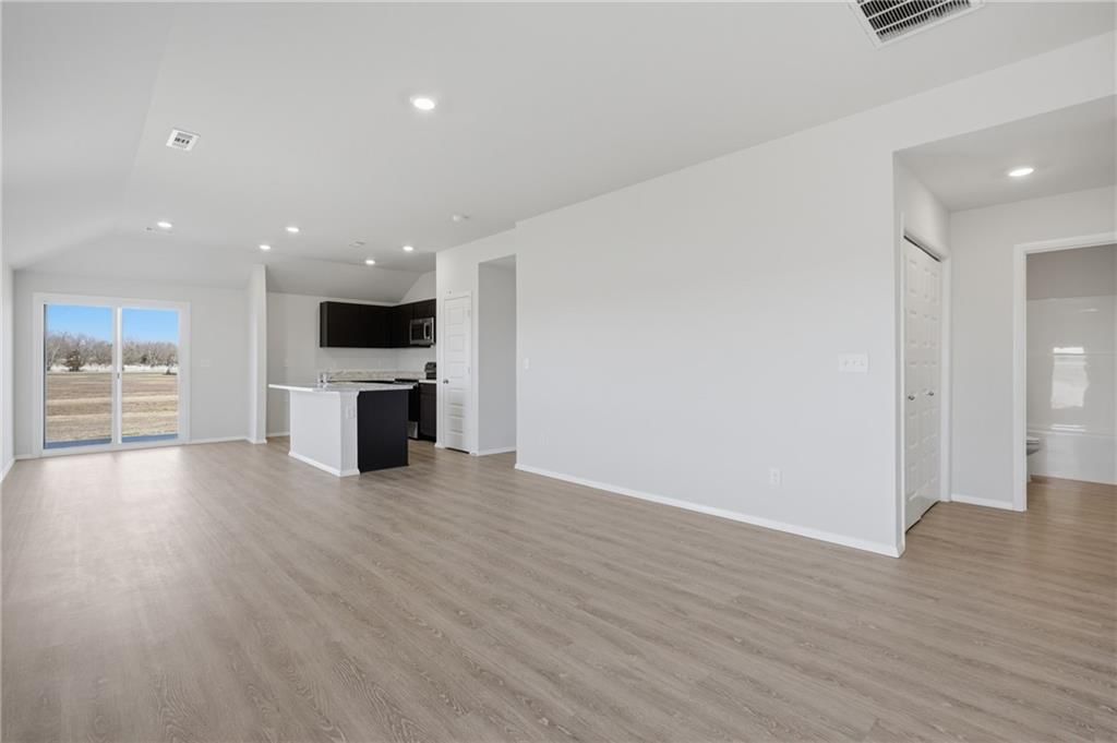 20763 Starside Street — photo 3