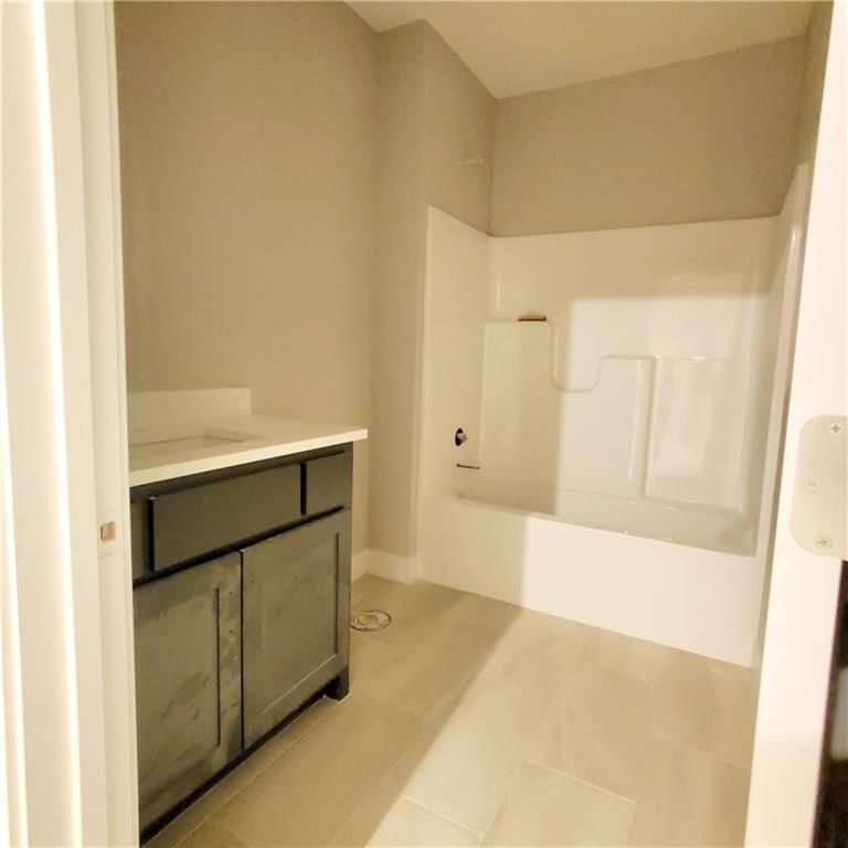 4 HIGHLAND Circle — photo 25