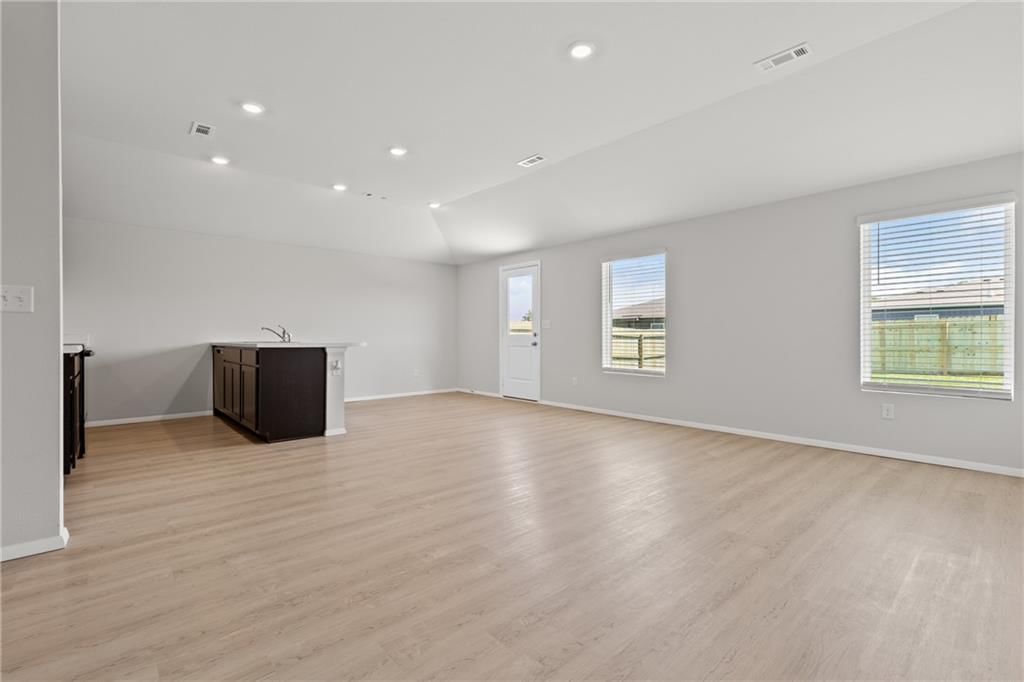 20829 Fairview Street — photo 9