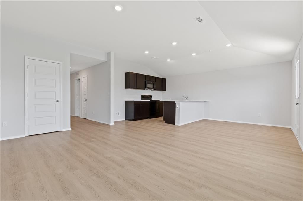 20829 Fairview Street — photo 10