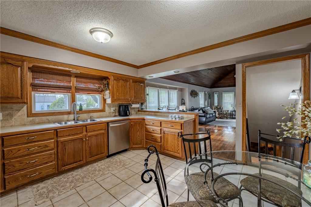 623 Sheridan Street — photo 18