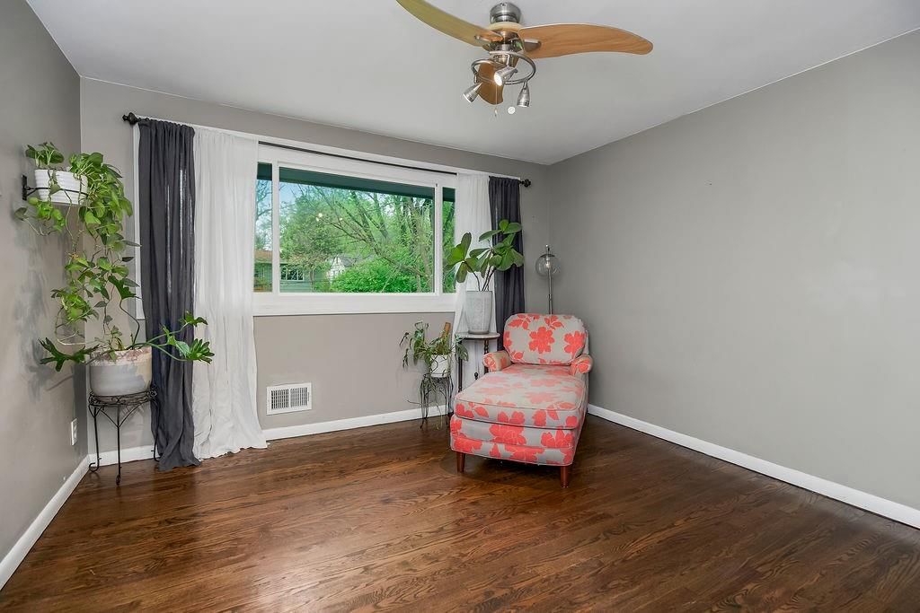 8416 Kenwood Avenue — photo 19