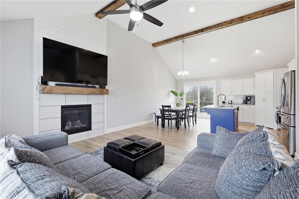 20705 Copper Creek Drive — photo 2