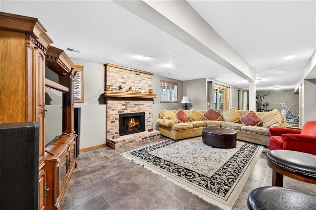 8326 Richards Road — photo 44