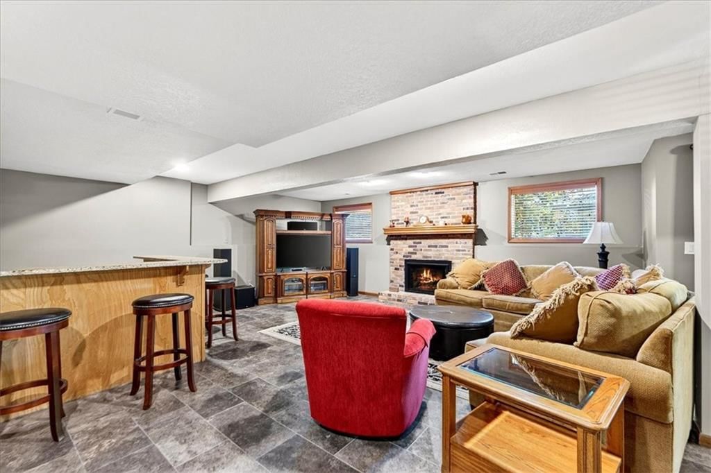 8326 Richards Road — photo 45