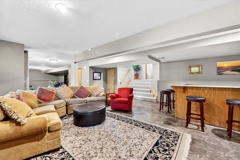 8326 Richards Road — photo 46