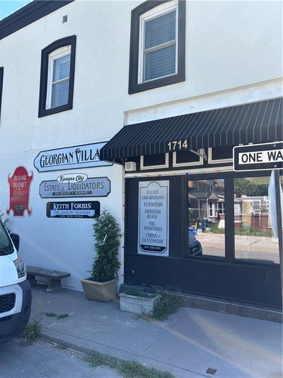 1710 W 45th Street — photo 3