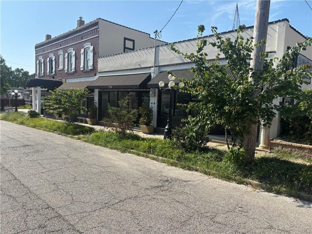 1710 W 45th Street — photo 9