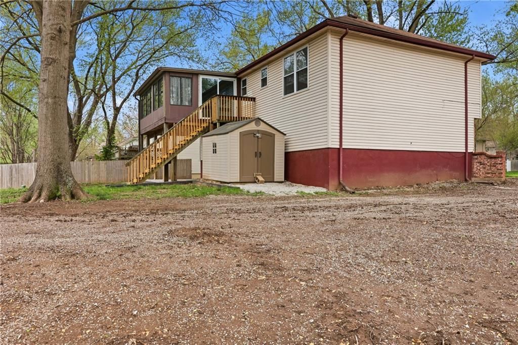 2101 NW 64th Terrace — photo 30