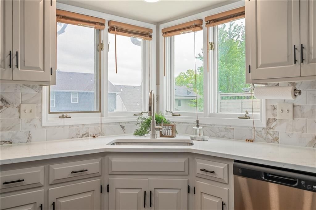 11721 Hemlock Street — photo 15
