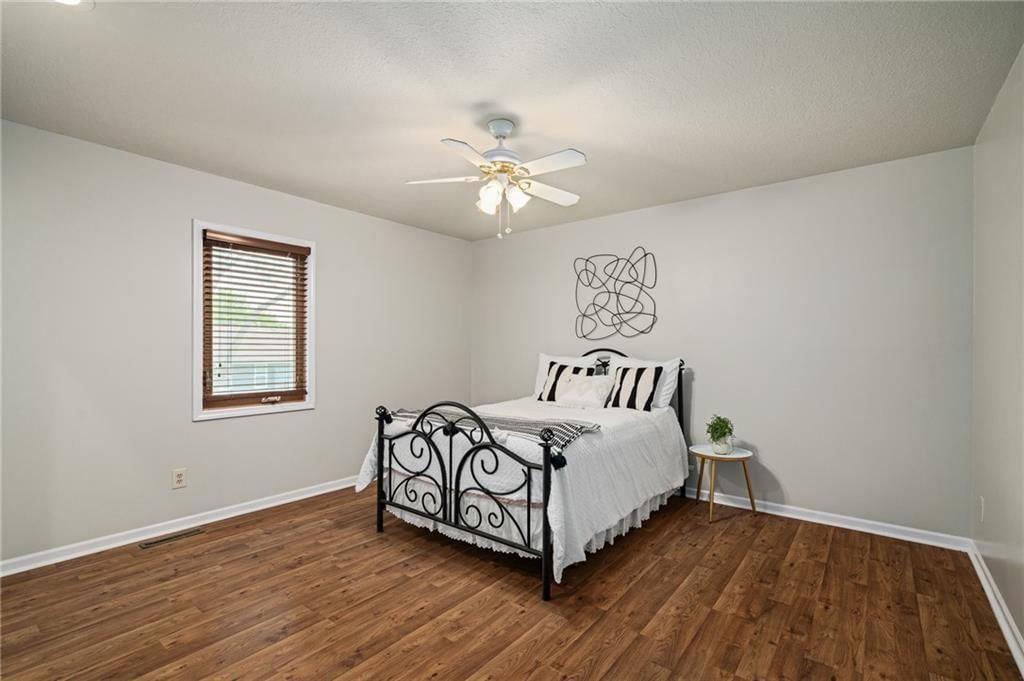 11721 Hemlock Street — photo 27