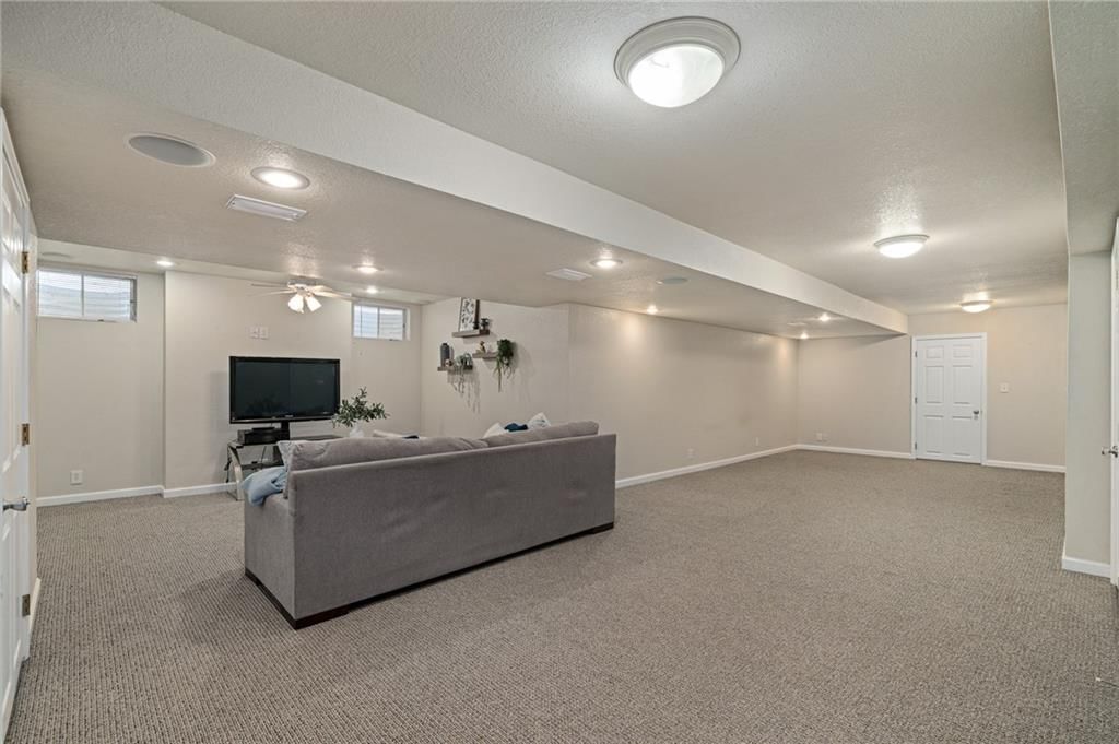 11721 Hemlock Street — photo 36