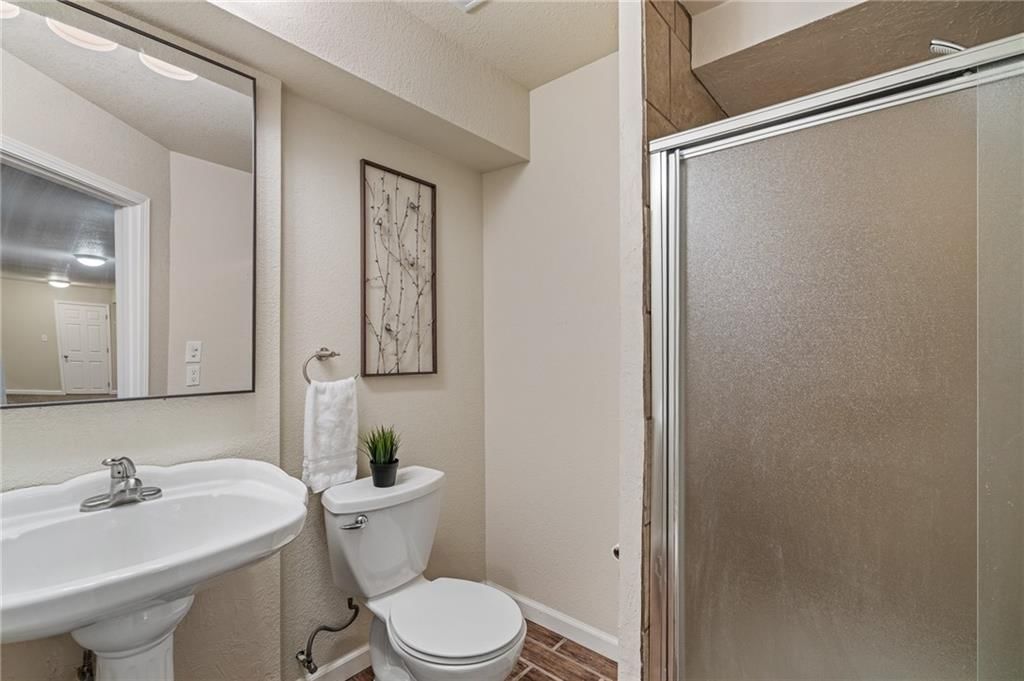 11721 Hemlock Street — photo 40