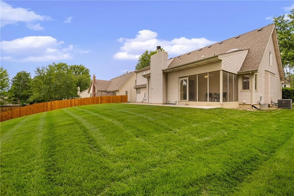 11721 Hemlock Street — photo 45