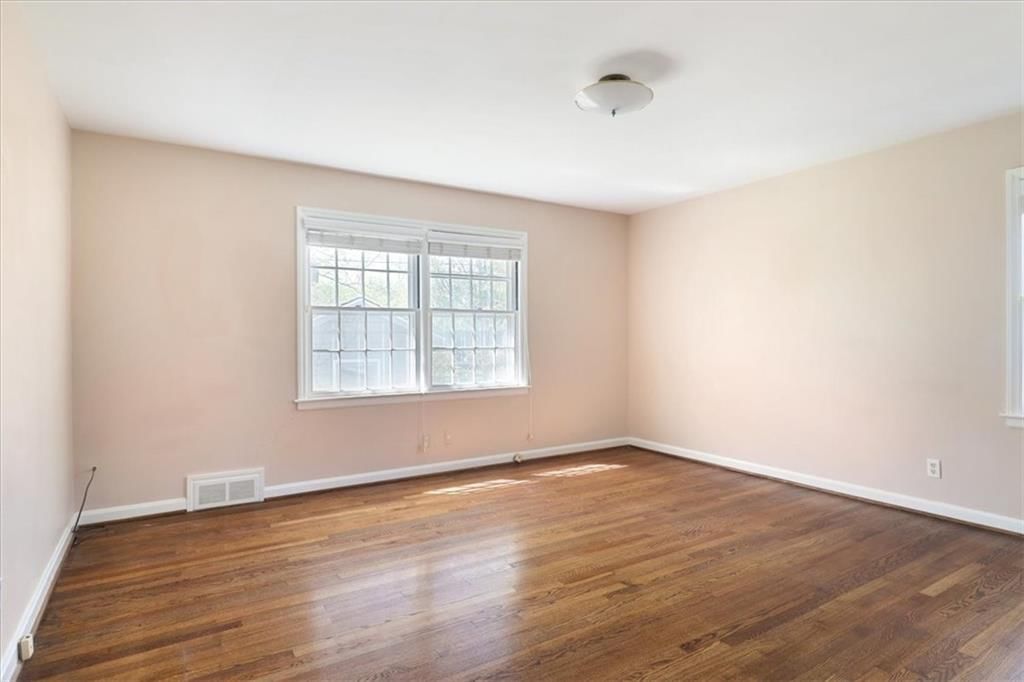 2711 W 67th Terrace — photo 13