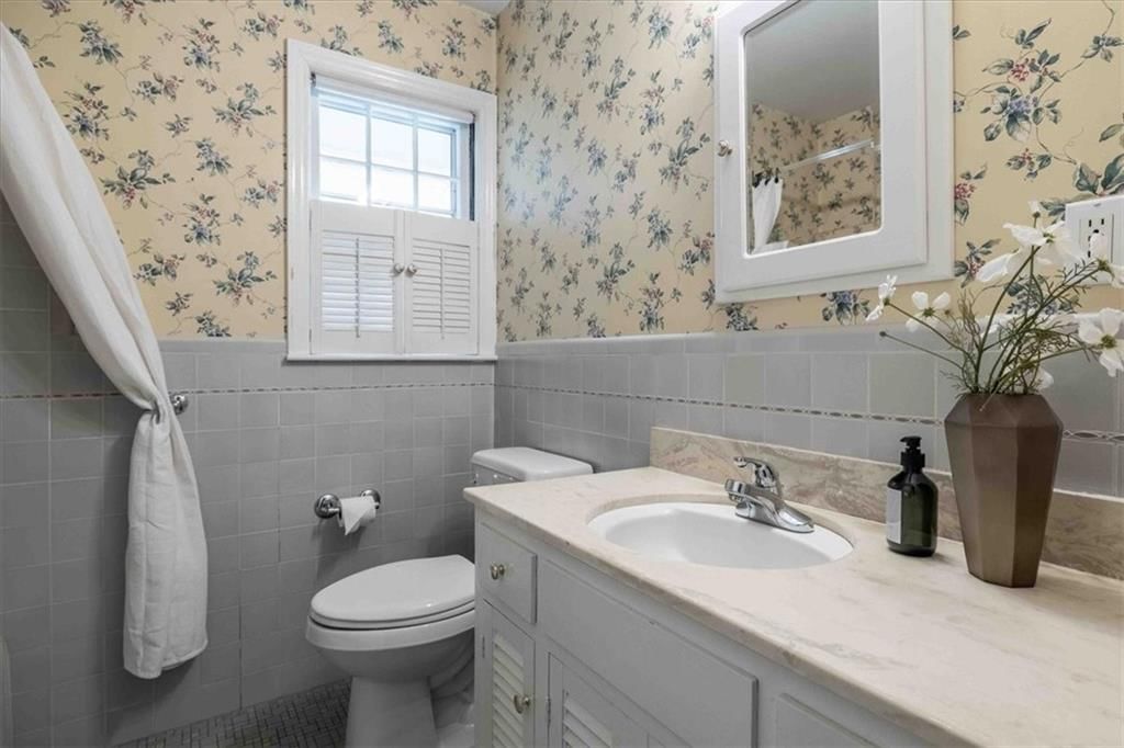 2711 W 67th Terrace — photo 18