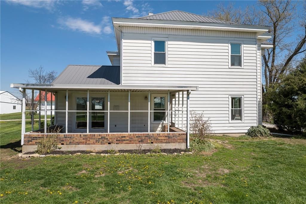 6585 NE Catawba Road — photo 5