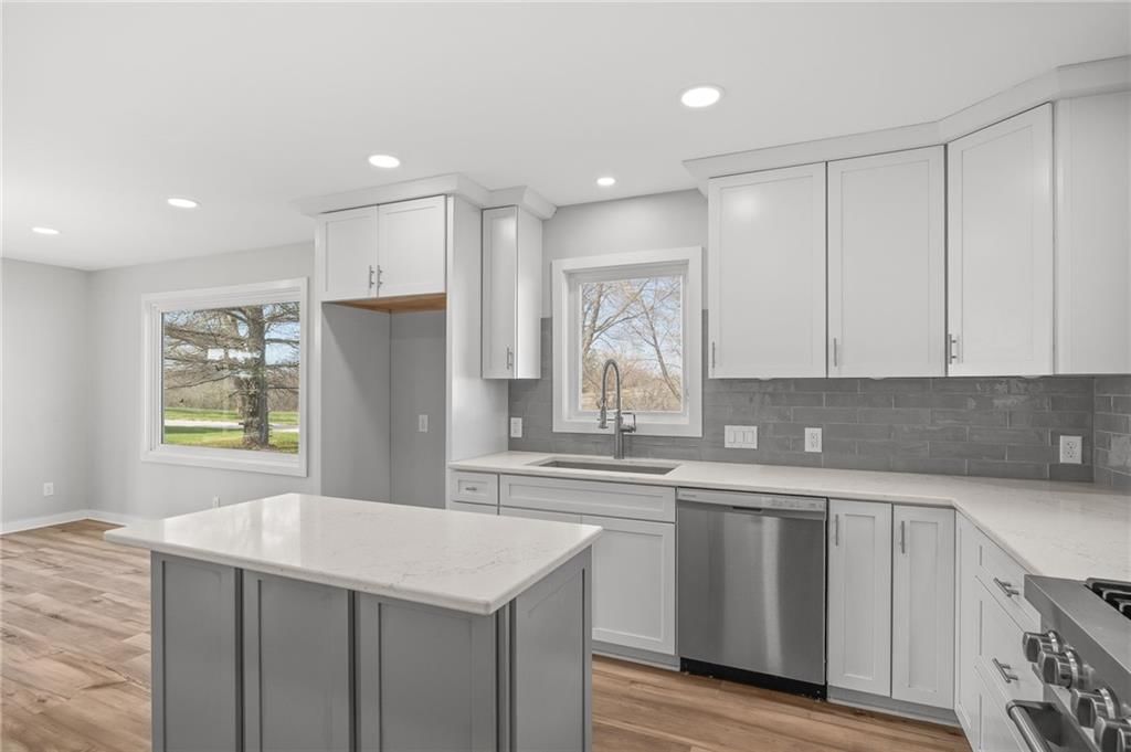 6585 NE Catawba Road — photo 18