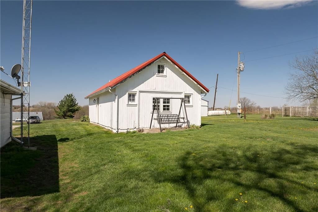 6585 NE Catawba Road — photo 41