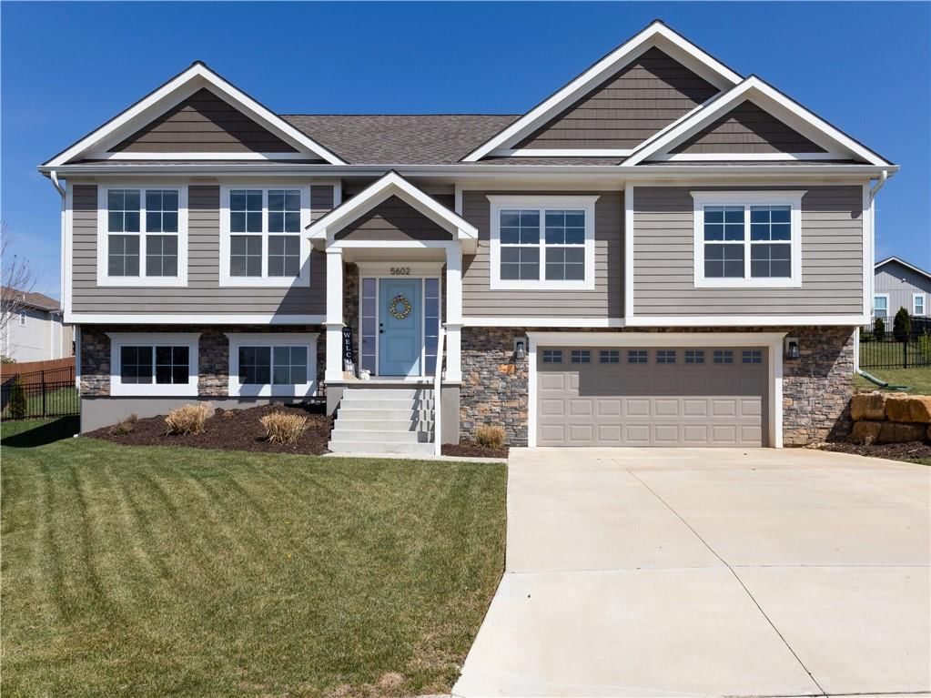 5602 Fort Laramie Court, Lawrence, KS