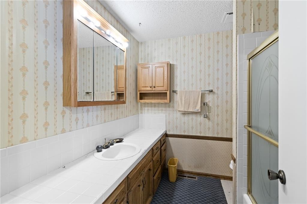 3300 S Hawthorne Avenue — photo 17