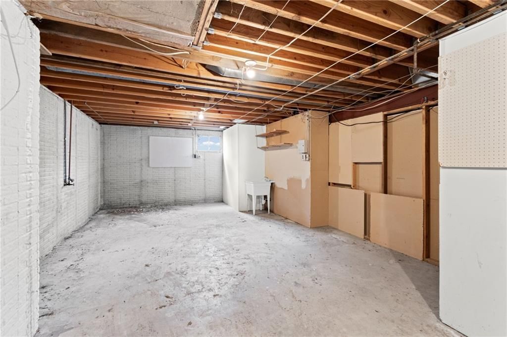 3300 S Hawthorne Avenue — photo 24