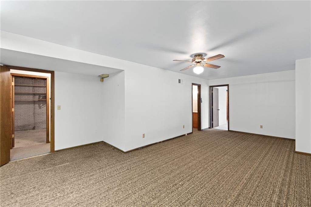 3300 S Hawthorne Avenue — photo 26