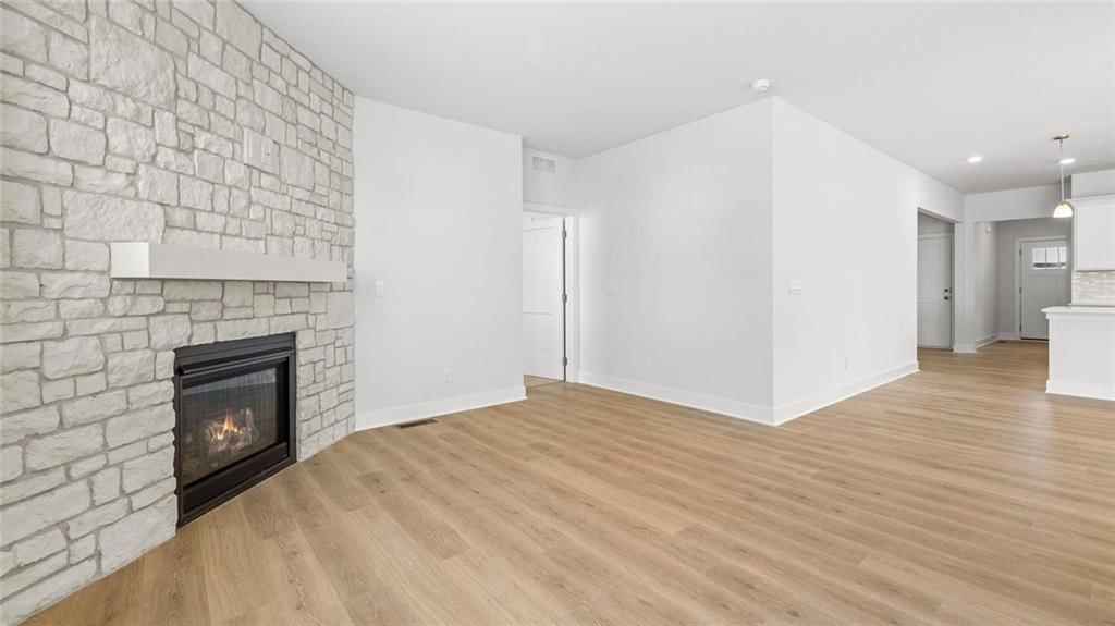 20917 W 188th Terrace — photo 12