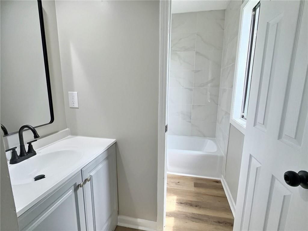 6529 Halsey Street — photo 12