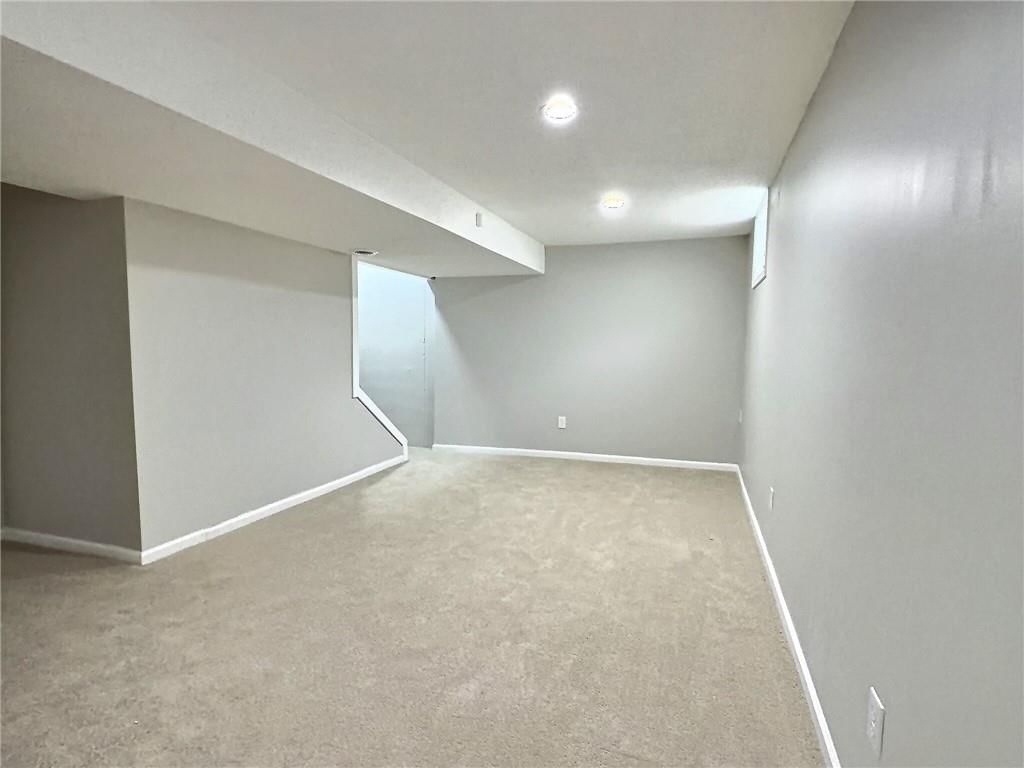 6529 Halsey Street — photo 17