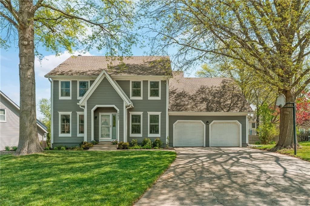 14827 S Navaho Drive, Olathe, KS