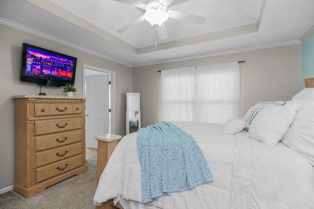 10912 N Manchester Avenue — photo 12