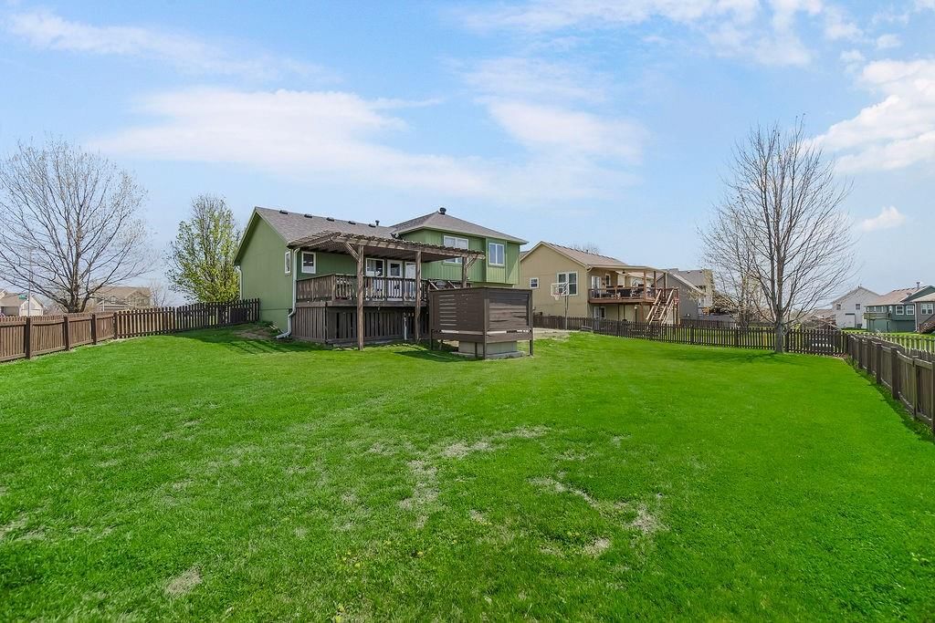 10912 N Manchester Avenue — photo 33