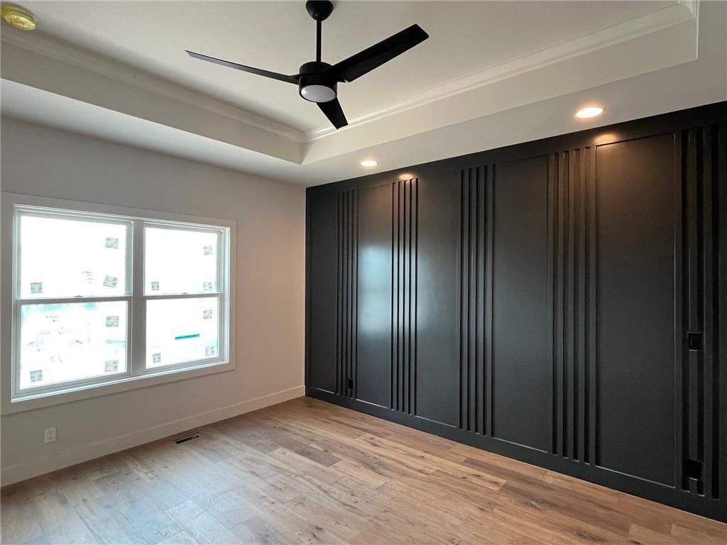 16701 Parkhill Street, Overland Park, KS: listing photo 3