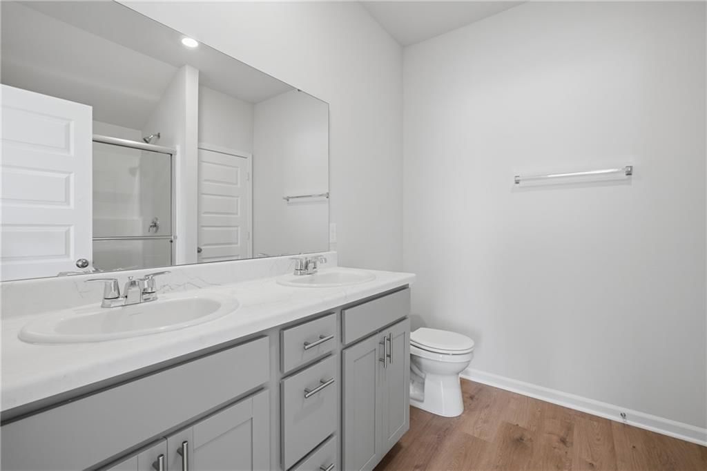 2784 Woodfield Drive — photo 13
