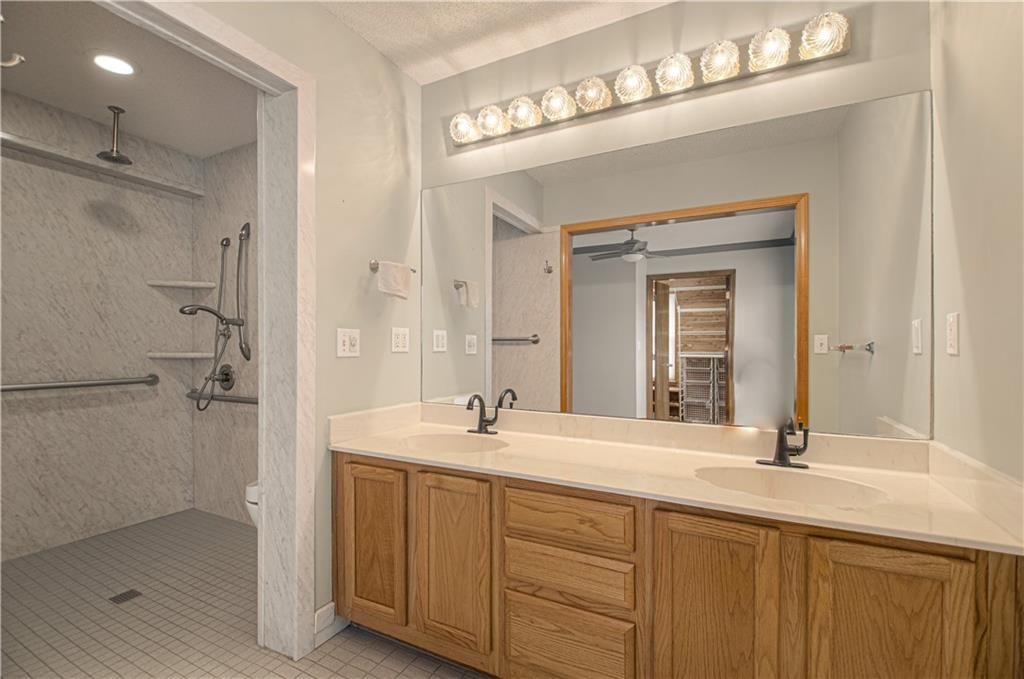 8512 NW 62nd Street — photo 19